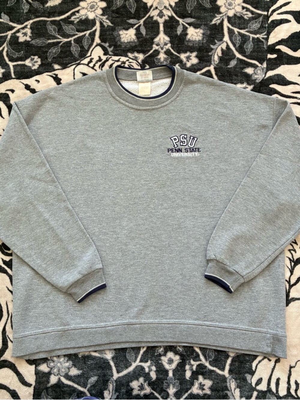 017 - VINTAGE 90s PSU PENN STATE UNIVERSITY SWEATSHIRT